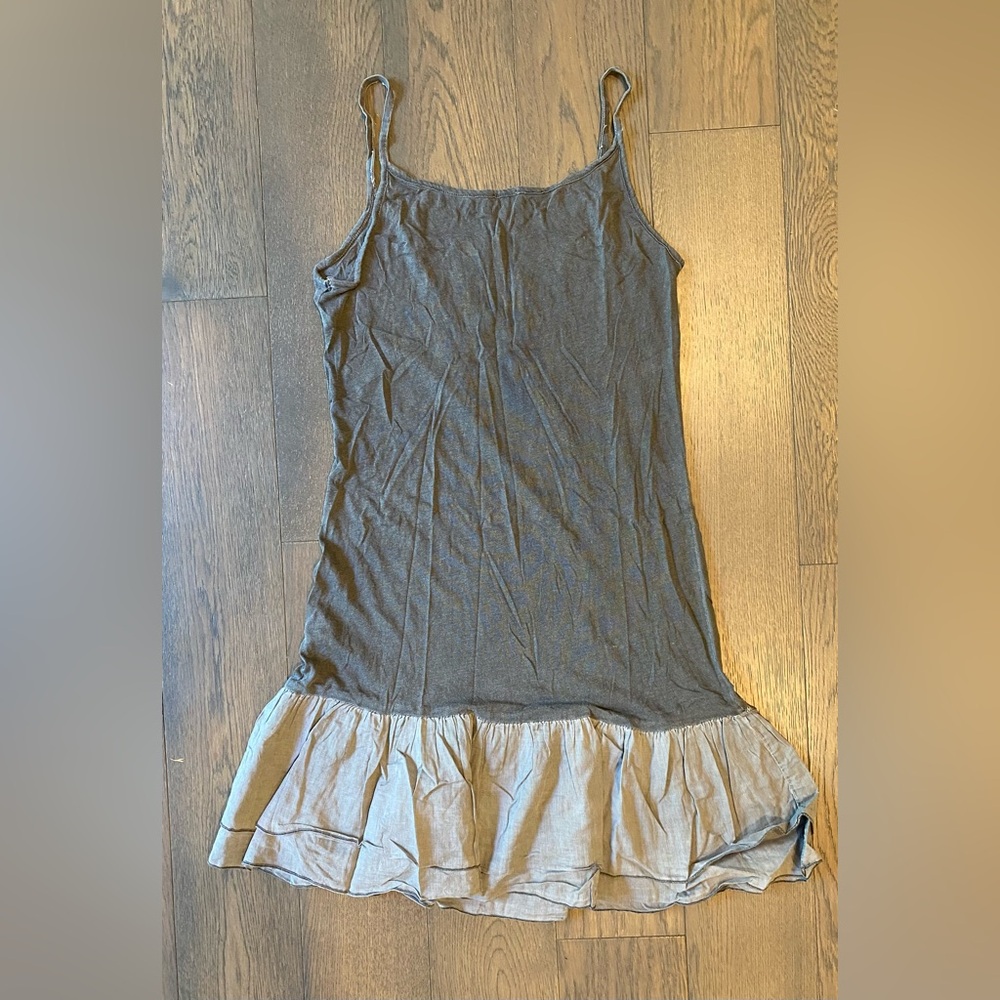 Splendid Dress with Ruffled Hem - Picture 4 of 4